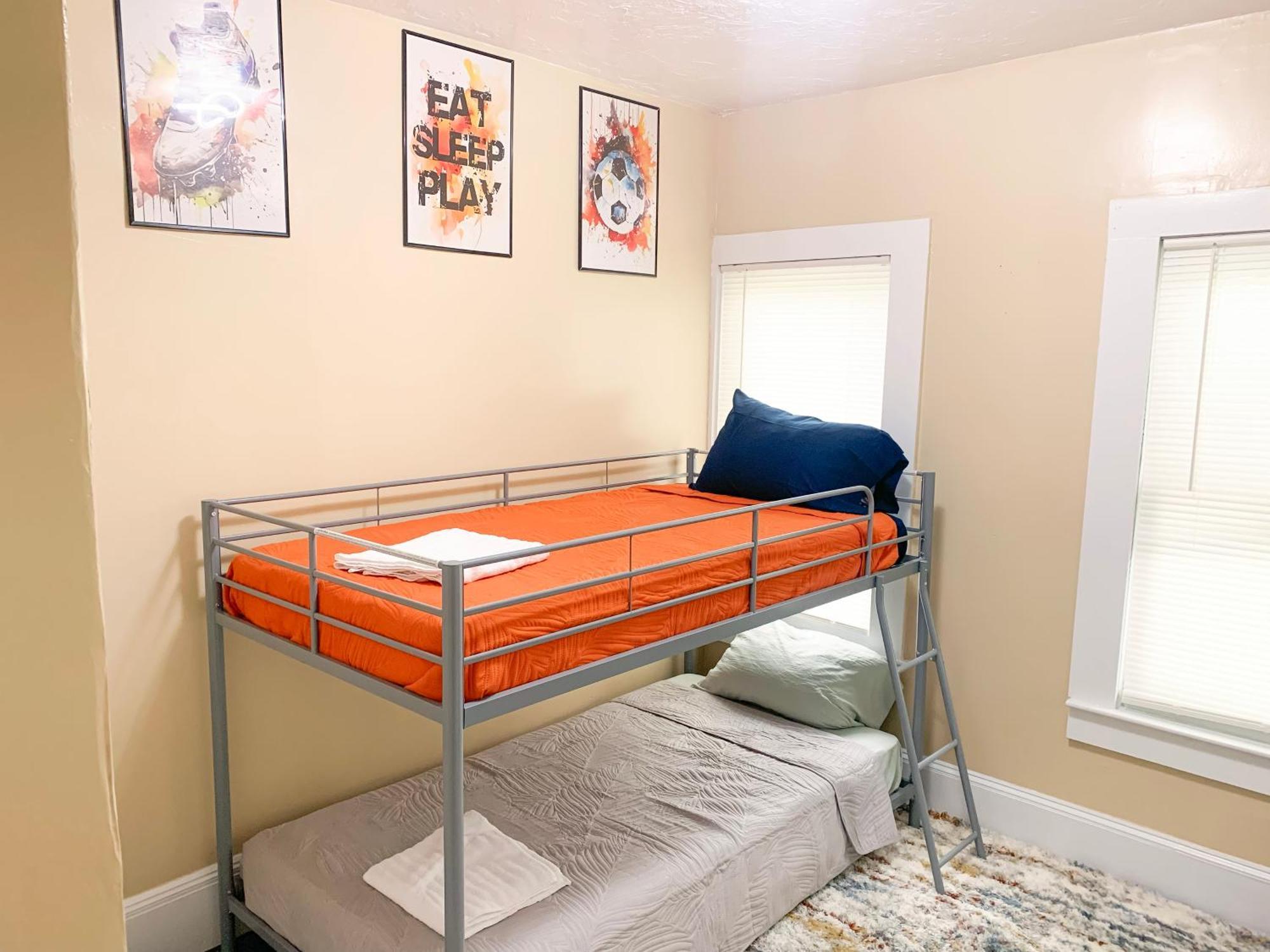 The Freedom Home From Home New Bedford Bagian luar foto