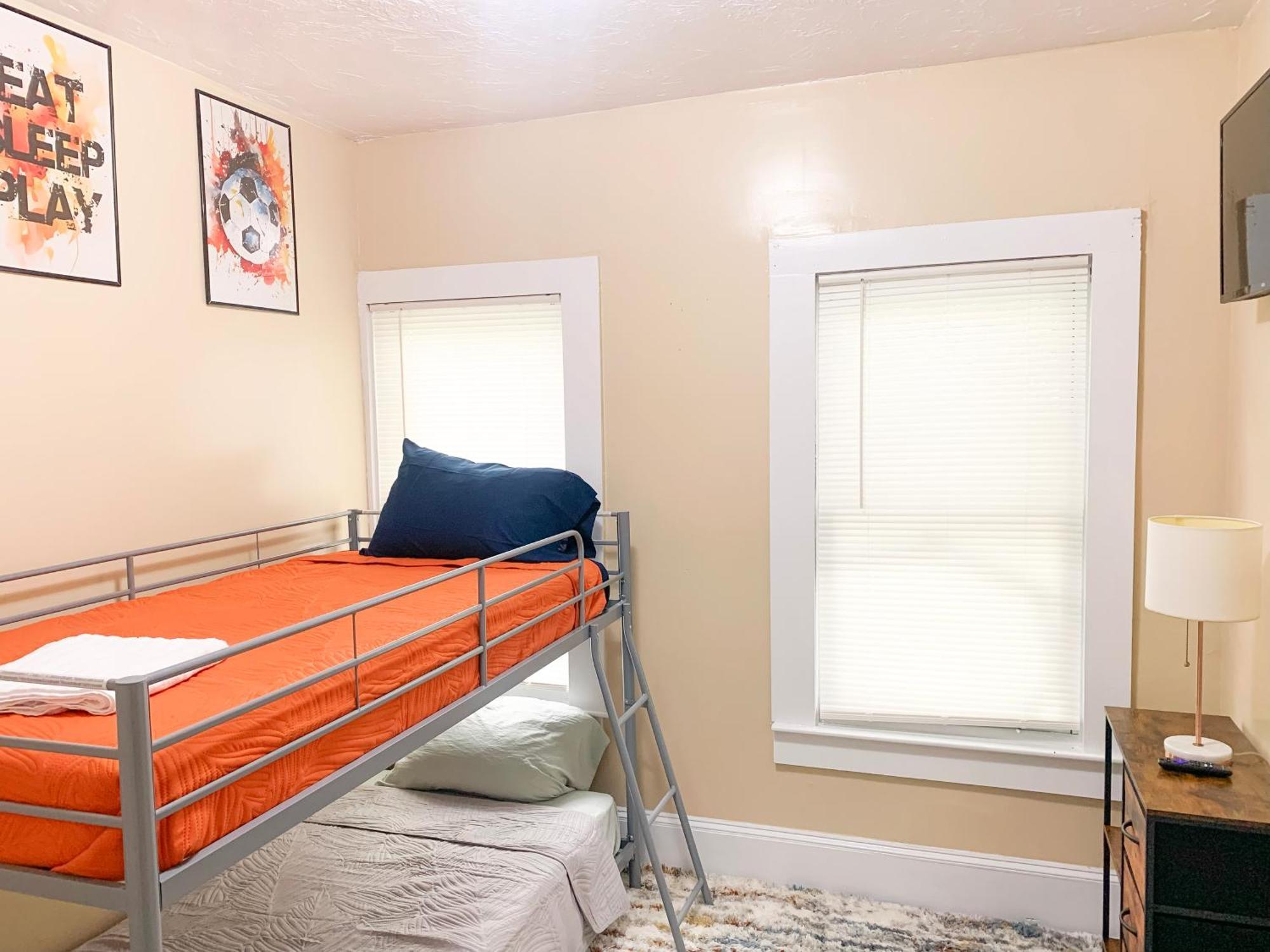 The Freedom Home From Home New Bedford Bagian luar foto